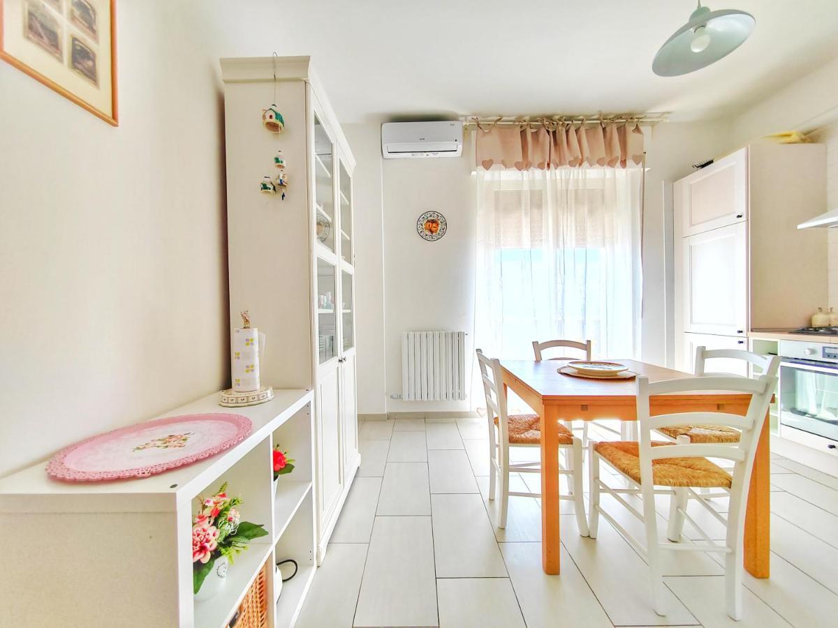 Dimora Sea View Apartment Monopoli Bagian luar foto