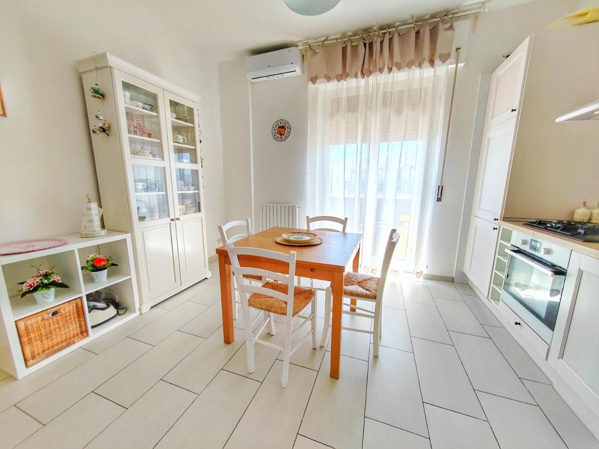 Dimora Sea View Apartment Monopoli Bagian luar foto