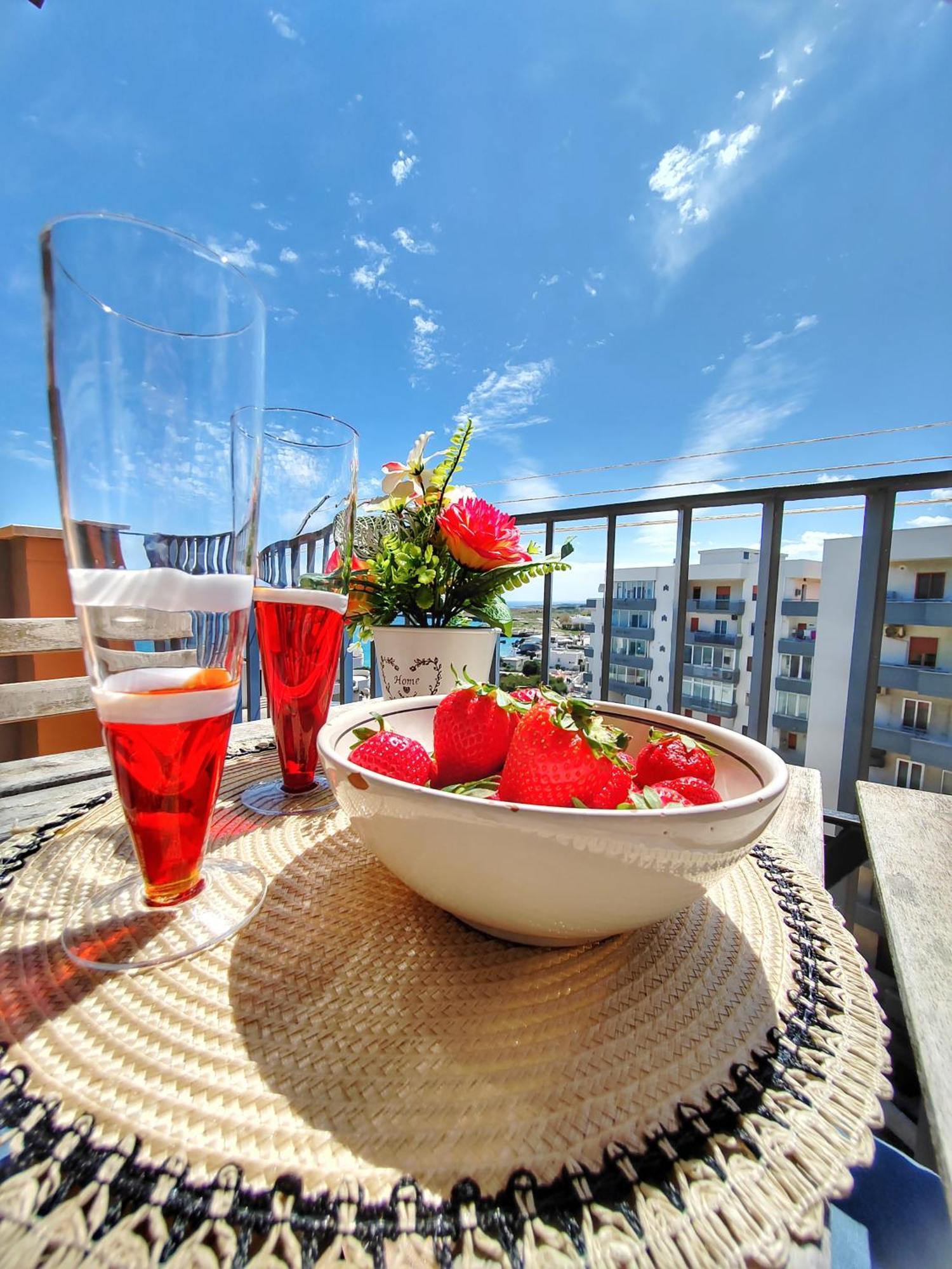 Dimora Sea View Apartment Monopoli Bagian luar foto