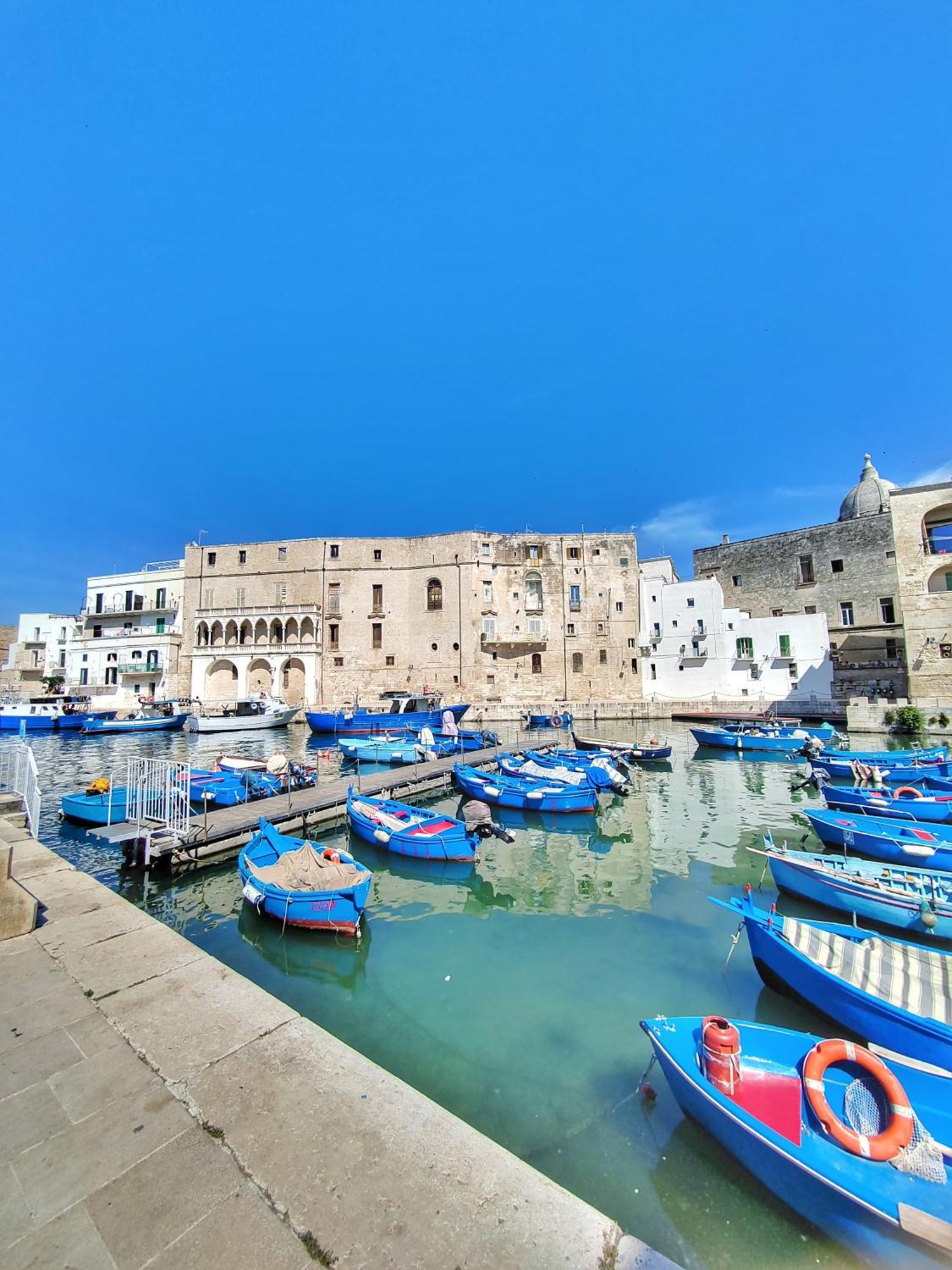 Dimora Sea View Apartment Monopoli Bagian luar foto